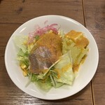 グルービー - 多めなサラダ。