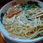 らーめん あお屋 - THE 塩ラーメン＋ニンニクVersionって感じ。美味かった！