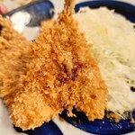 中央酒場 - 2枚目 しょうゆで頂きます