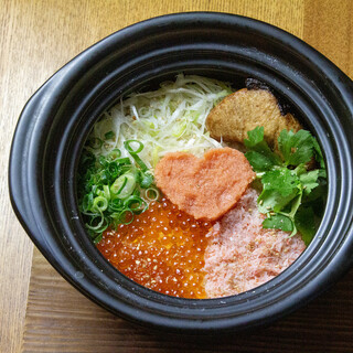 【蓋を開けた瞬間の感動】目と舌で味わう贅沢な土鍋ご飯