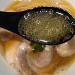 麺や而今 - スープ