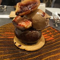 アントューカ - いちじくとショコラのデザート　甘すぎず重すぎず！