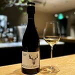 マンサルヴァ - ミュスカデらしく、軽快で爽やか♪
      ゴルゴンゾーラやトリュフに負けるかと思えば、むしろ、寄り添うようなスタンスに好感です。