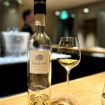 マンサルヴァ - これ、好きなワインなんです。
      南仏のロール品種は本当にバランスが良くて、マルミタコのような旨味のあるお料理にも、もちろん良き。