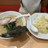 横浜ラーメン 味濱家 神戸本山店