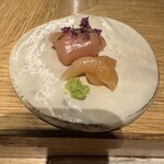 焼鳥 登鶏 - 高原比内地鶏のむね肉とささみのお造り