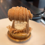 トシ・ヨロイヅカ 東京 - 