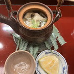 赤坂 菊乃井 - 昼懐石１５７３０円。土瓶蒸し。松茸と鱧の組み合わせは鉄板ですが、これを頂けるのも最近では珍しい？　香りと旨みを楽しめて、秋満喫です。