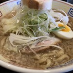 いせのじょう - 太麺背脂ラーメン900円