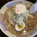 いせのじょう - 太麺背脂ラーメン900円