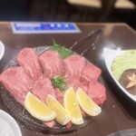 炭火焼肉 牛○亭 - 