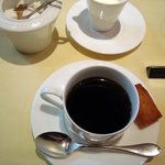 ラ・プレーヌ・リュヌ  - コーヒー＆フィナンシェ