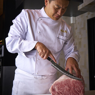 黒毛和牛を厳選！プレミアムな焼肉