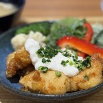 鳥〇食堂×タニタカフェ - 