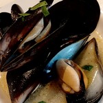 CIVIDALE - スッゴク大きなムール貝がお皿に盛り上がっています❤️＼(^o^)／ふっくらと美味しいスープを吸って❤️