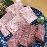 炭火焼肉 牛和鹿 - 