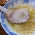 Ramen FeeL - 埼玉の香り豚の低温調理の豚肩ロースチャーシュー ♪