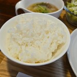 キッチン ブルー グローブ - ご飯大盛りのアップ