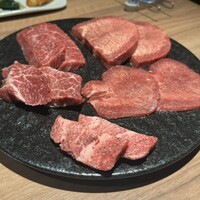 焼肉ホルモン 稲田 - 