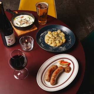 クラフトビールと相性ぴったり。舌でも目でも楽しめる多国籍料理