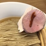 めん処 きよ洲 - ロゼカレーの豚チャーシュー2枚と鶏胸チャーシュー！