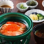 Nagoya Uoshabu Hamanoki - 土鍋かにまぶしは3度の味を楽しめます。