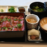 信州アルプス牛ローストビーフ重