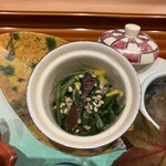 本城 - 前菜　春菊と木ノ子のおしたし