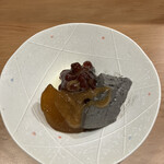 本城 - 水物　柿（黒糖漬け）･黒胡麻ムース･バニラアイス･大納言小豆･蜂蜜と黄な粉のソース和え