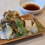 信州産きのこの天ぷら