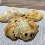 焼きたてパン&カフェレスト 富鳳珍 - オレンジチョコチップパン＆チョコ塩バターロール＆デニッシュ