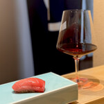 恵比寿 鮨 はつめ - 赤ワインと一緒に