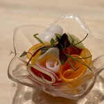 恵比寿 鮨 はつめ - 柿と蕪の酢の物