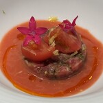 真白 - ・ペンタス？
      ・鳥取県井尻農園様の秋獲れトマト
      ・但馬牛のタルタルステーキ
      ＋
      ・トマトを真っ黒に燃やしてからソースにして