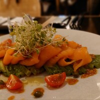 アニヴェルセル カフェ - アミューズ:スモークサーモンとアボカド　麹ソース