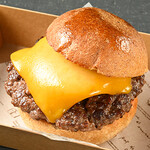 BRISKSTAND - 料理写真:チーズバーガー