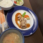 ヌーベル クアトロ - チキンのステーキ@890円