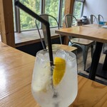 アナザープレイスカフェ  - +100円でレモンスカッシュ注文！