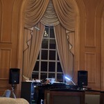 ラウンジ　ドルチェ - ピアノ演奏風景
