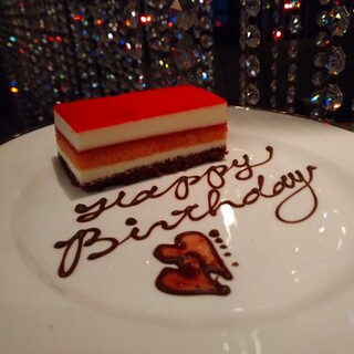 前日までの電話連絡で記念日利用のデザートサービス。