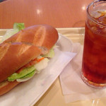 ドトールコーヒーショップ - 料理写真:ミラノサンド（サーモンと小柱の野菜マリネ）とアイスティー