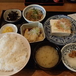 一亀 - 納豆冷奴定食　480円