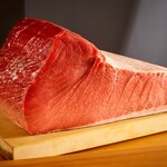 鮨 匠海 - 養殖は一切使わずにやま幸から仕入れた天然マグロのみを使用