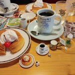 コメダ珈琲店 - コメダコーヒーのミニチュアサンプルと本物