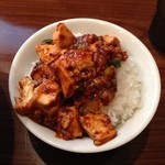 中国料理 五指山 - 麻婆とご飯。