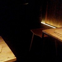 ハジメ - 待合室。昔はここが食べるところだったが2～3年前に改装して待合室にし、上に食べるところを作った。