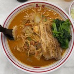 蒙古タンメン中本 - ノーマルの状態はほうれん草とチャーシューはありません（両者はトッピング）