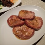 焼肉ハウス大滝 - 上タン塩（厚切り）