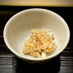 道人 - 出た！
      ご飯と食べたら絶対美味しいはず！と思っていた、コッパ蟹♪
      プチプチ食感と旨味と香り。こりゃあ、間違いありませんよね。