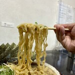 らー麺　Do・Ni・Bo - ビロビロ太麺をリフトUP